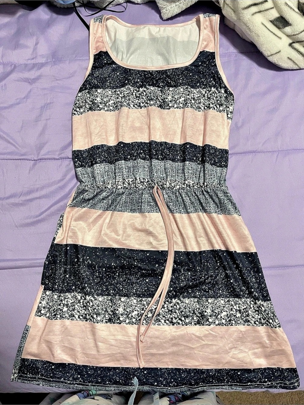SHEIN Color Block Crop Top in Black & Pink